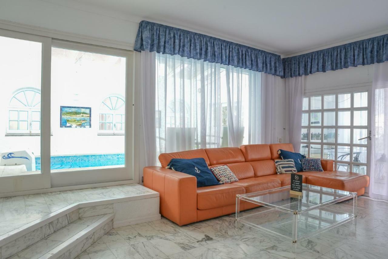 Villa Requesens On Canal Empuriabrava Esterno foto